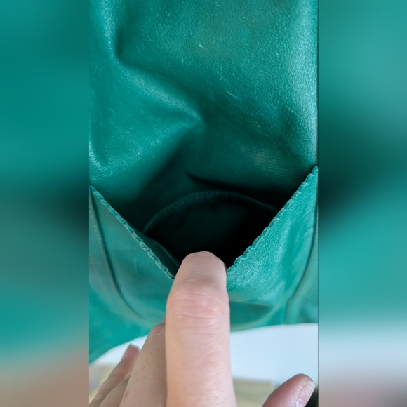 Banana Republic | Paige Pinking Sheers Tote, Kelly Green Leather Purse - Picture 6 of 16